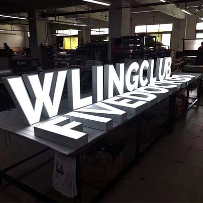 A luz do gigante de HIGHSPAN acima de Logo Sign 220V entrou letras de canal feitas sob encomenda