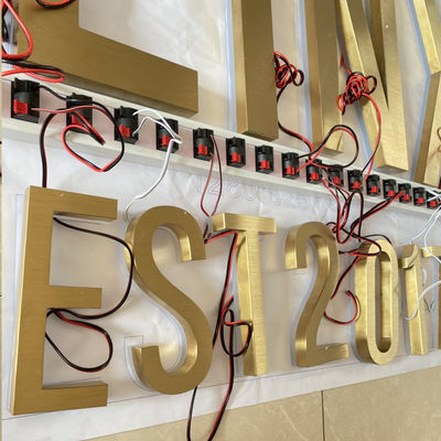 A escova SS do ouro iluminou letras de canal Logo Sign Highspan