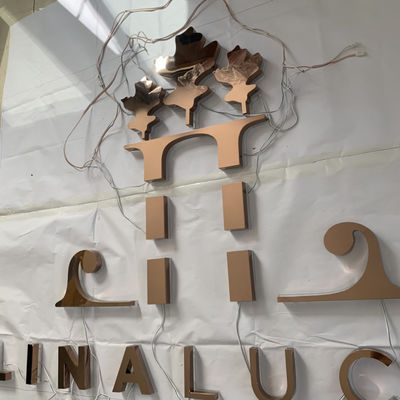 O OEM iluminou a letra de canal leve assina o polonês retroiluminado do espelho