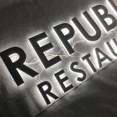 Propaganda dianteira iluminada acrílica da loja do sinal do alfabeto plástico do ODM do OEM