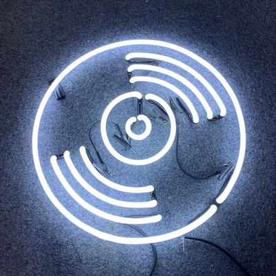 Os restaurantes armazenam a barra de néon personalizada conduzida assinam a placa acrílica do sinal de néon