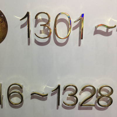 Os 304 sinais de aço inoxidável iluminados do endereço do metal parafusam a montagem