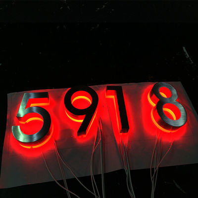 Placa numérica de aço inoxidável 304 ao ar livre com pincel prateado Números de luz RGB