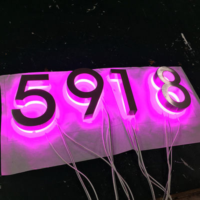 Placa numérica de aço inoxidável 304 ao ar livre com pincel prateado Números de luz RGB