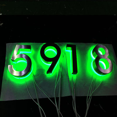 Placa numérica de aço inoxidável 304 ao ar livre com pincel prateado Números de luz RGB