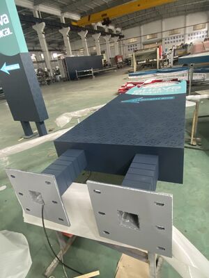 Serviços de sinalização de cartas 3D oferecendo soluções de sinalização personalizadas para hotelaria de varejo e marca corporativa