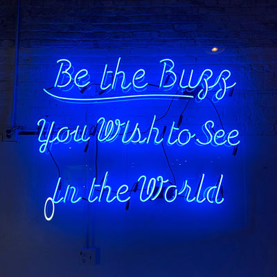 O acrílico alto da transparência personalizou os sinais de néon 50000 horas de vida