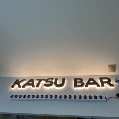 Signage retroiluminado preto HIGHSPAN Logo Signs de aço inoxidável do revestimento 3D