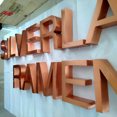 A loja Logo Copper Sign Letters Flat do projeto do OEM cortou a altura de 10cm a de 100cm