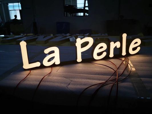 O sinal fabricado 3D da letra de canal do metal conduziu o sinal da caixa leve